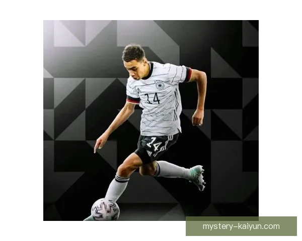 穆西亚拉在新赛季展现出十号位典范的表现，备受期待。