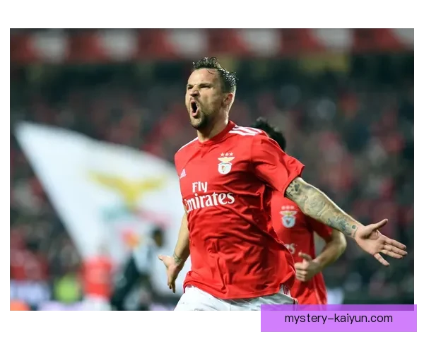 奥布拉克本菲卡青训出道，门将生涯起步于葡超劲旅