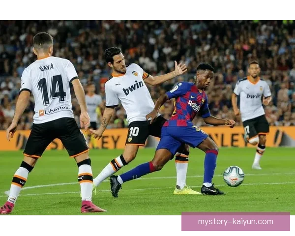 本泽马技术全面性持续提升，进攻端表现稳健